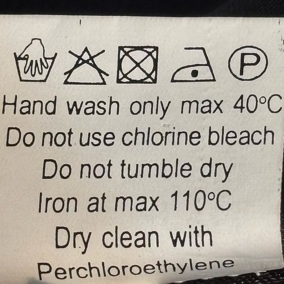 Chez Vous de France Vintage Ruffled Opera Trench Coat - Picture 17 of 17